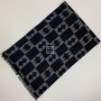 W1005-4 Geometric Fashion Scarf: Black/Grey