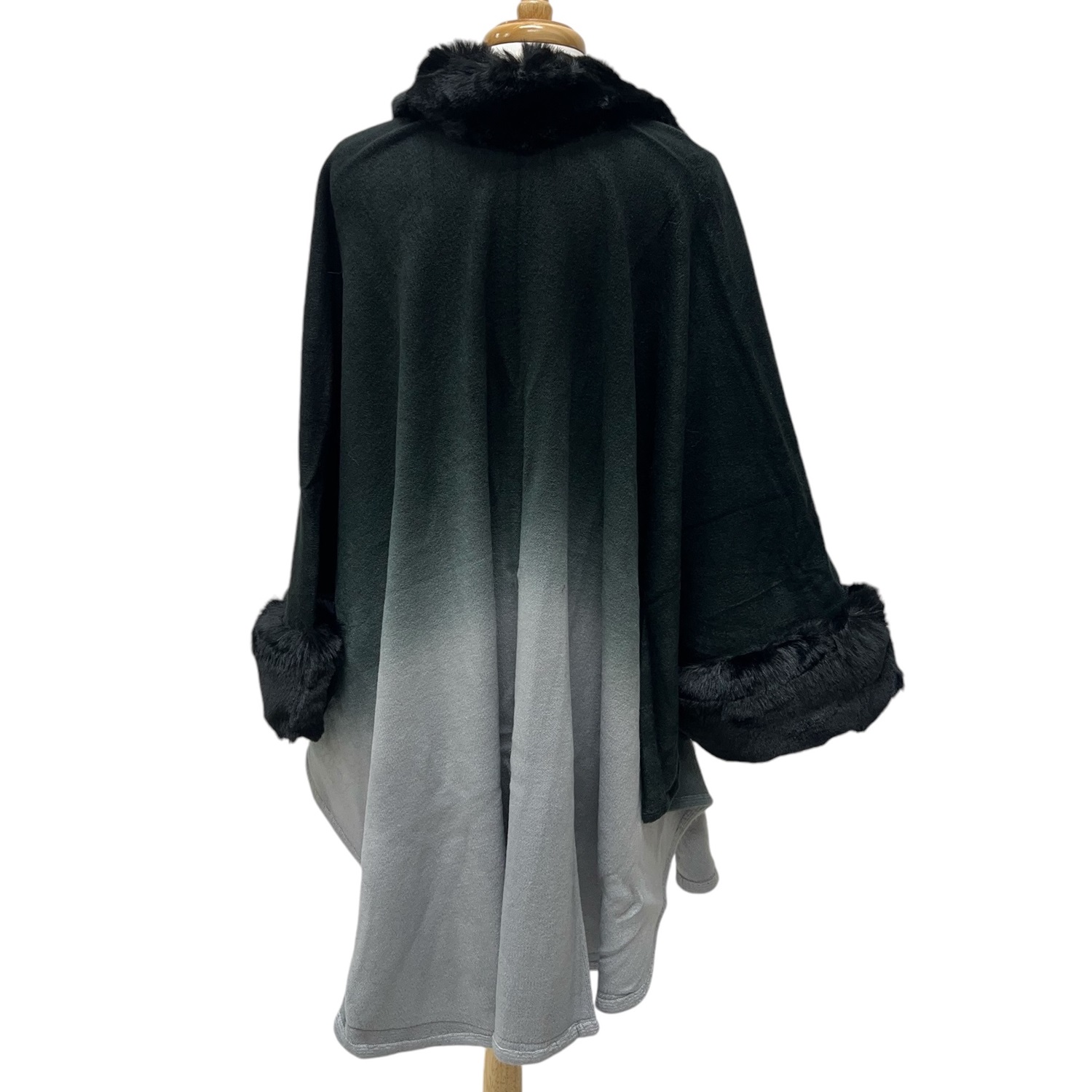 Gradation Faux Fur Poncho  Black JB586